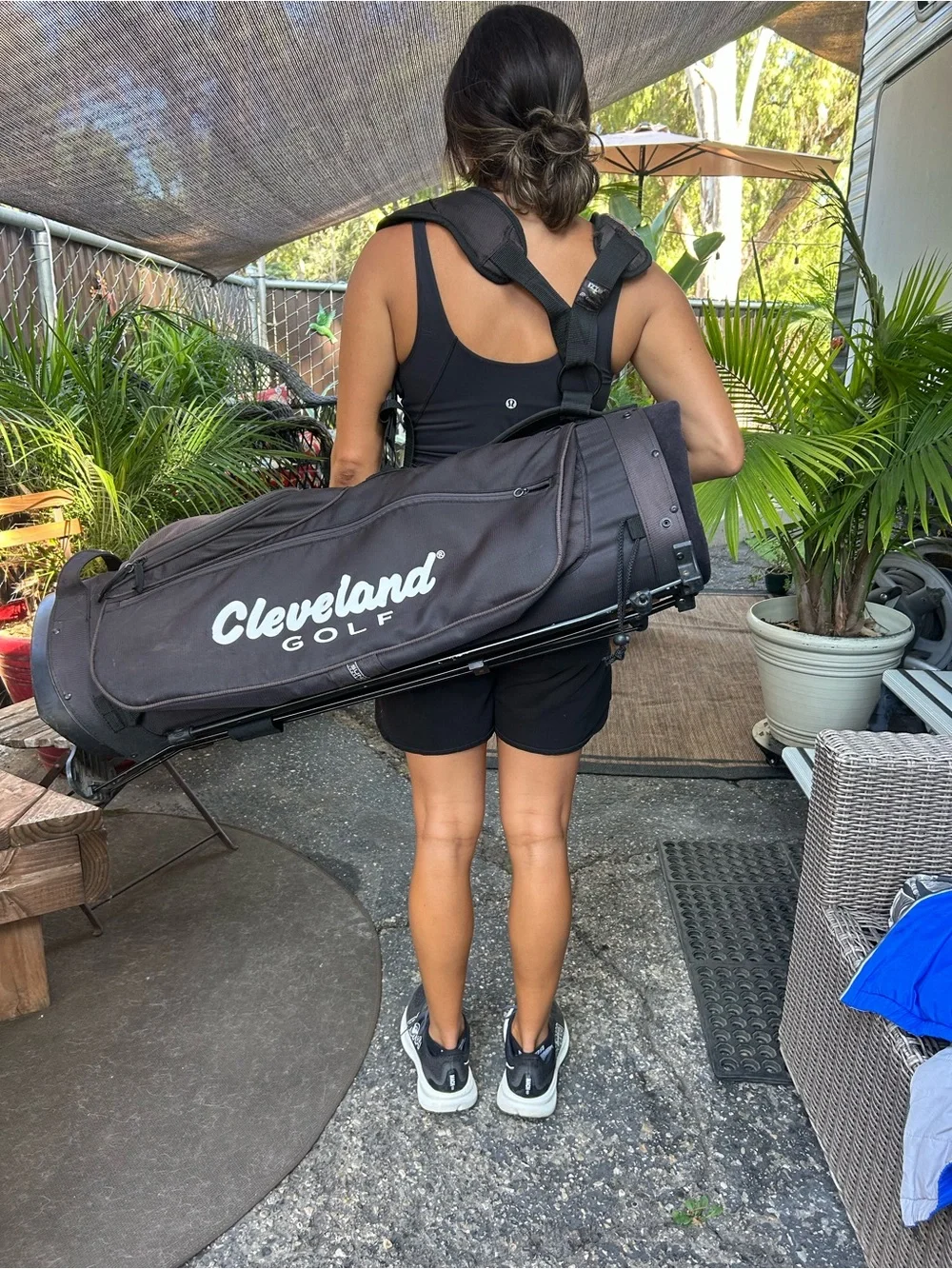 Cleveland Golf Black Stand Carry Bag - Men's Lightweight Duffel